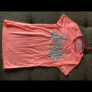 Peach Aeropostale tee 😛